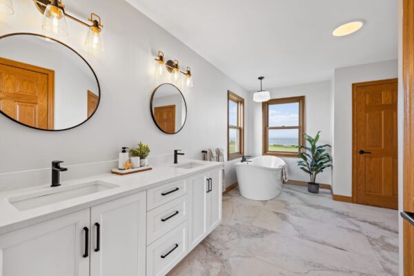 st andrews beach house main residence main level master bedroom ensuite bathroom