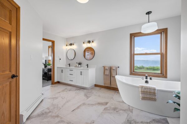 st andrews beach house main residence main level master bedroom ensuite bathroom